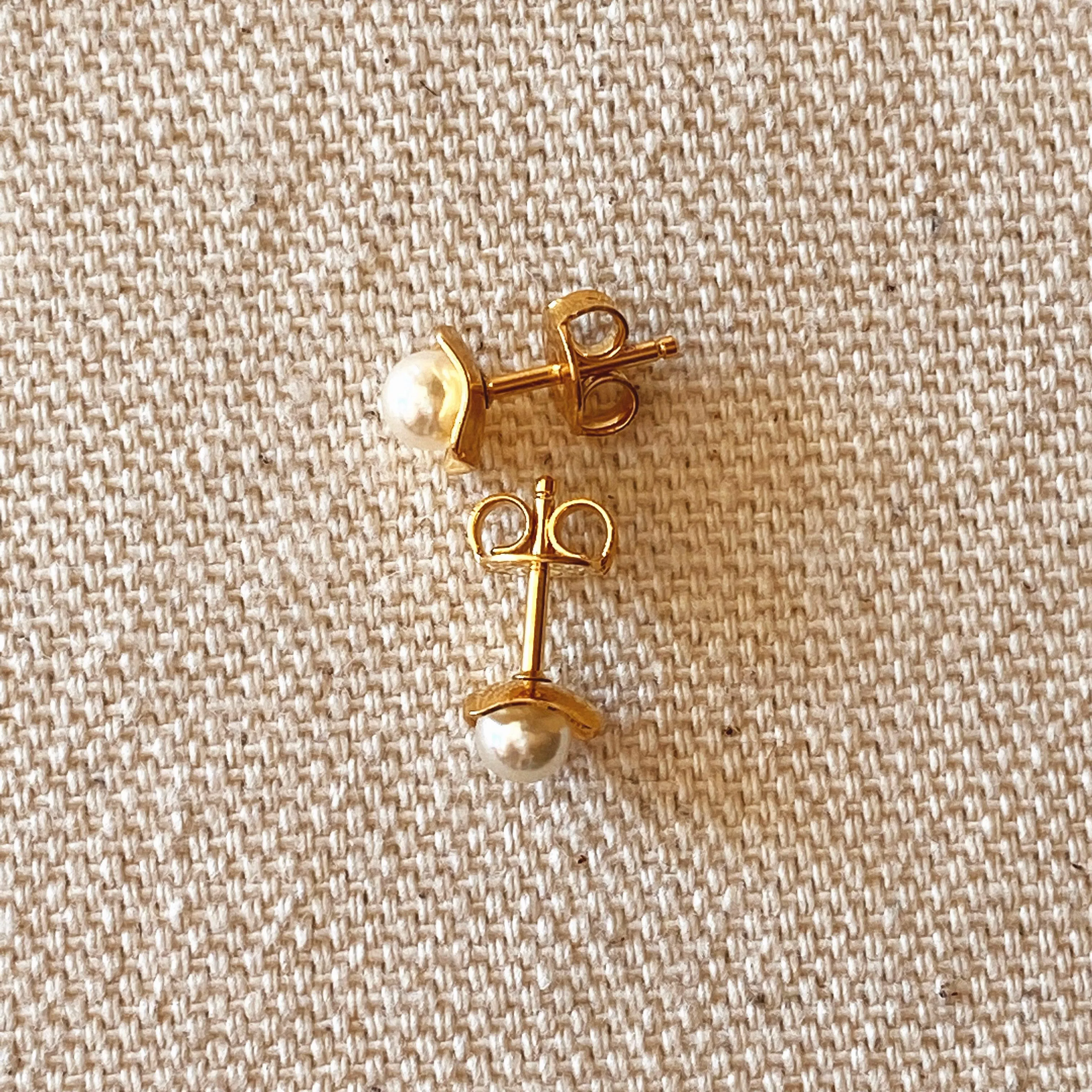 18k Gold Filled 4mm Simulated Pearl Stud