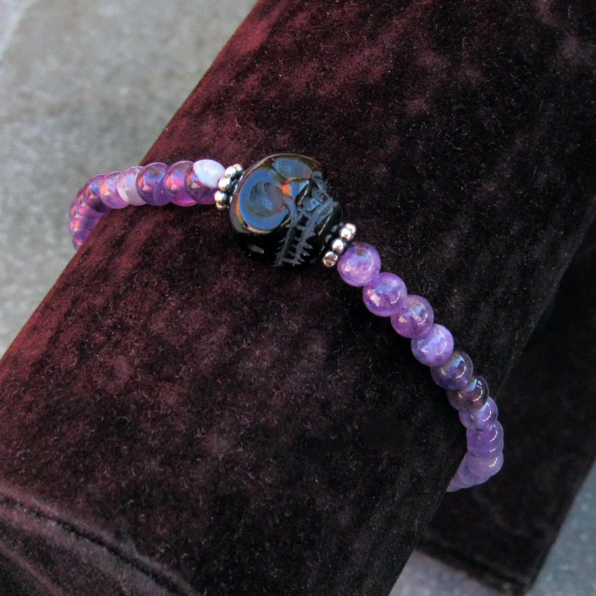 Amethyst gemstone, Onyx Skull, and Sterling Silver Women’s Stertch Bracelet