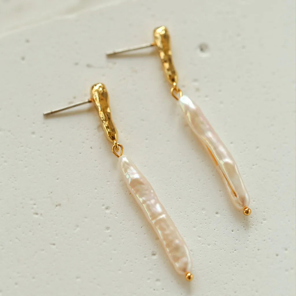 Glamorous Two Tone 18K Gold Plated Stick Baroque Pearl Drop Earrings