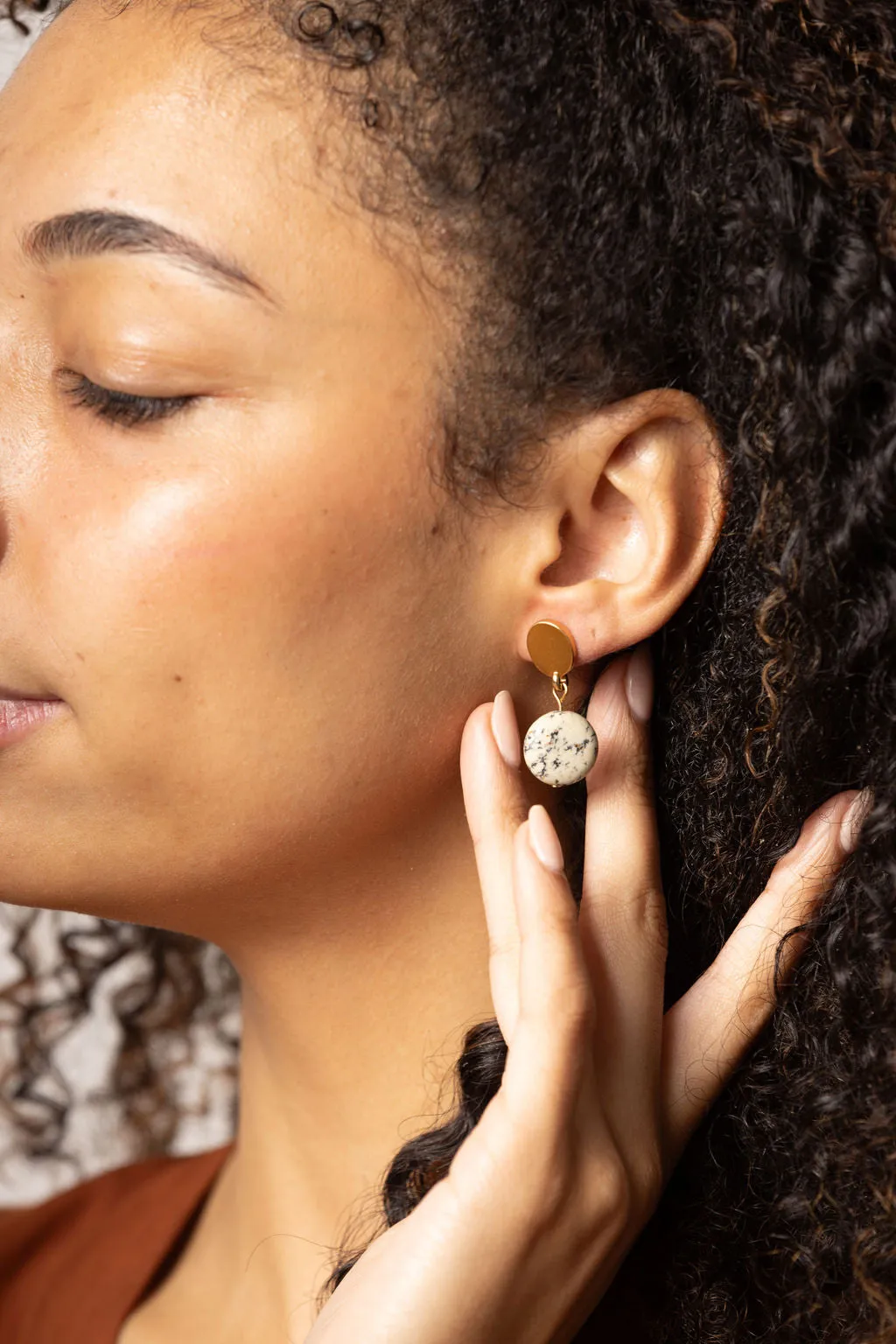 gold oval   spotted jasper earrings