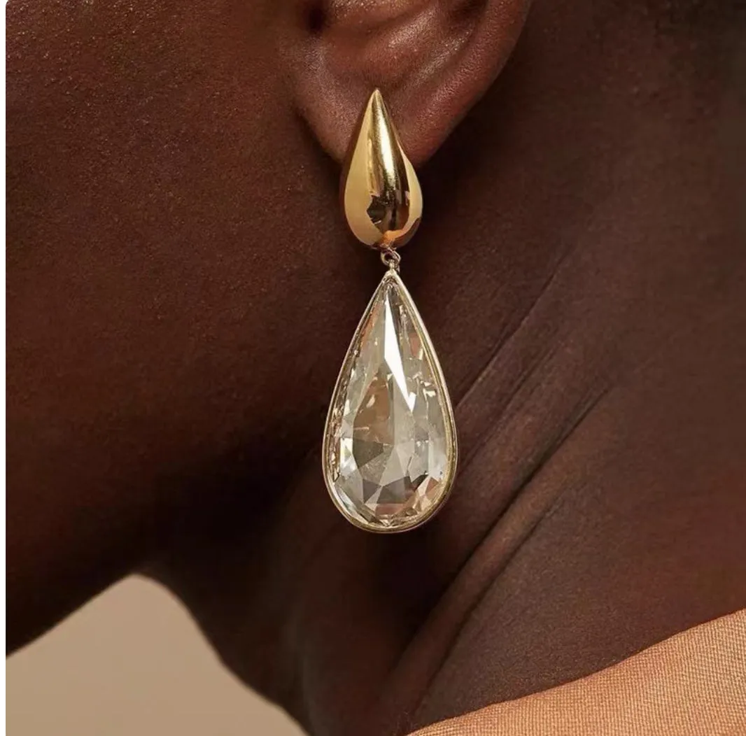 Mismatched droplets earrings