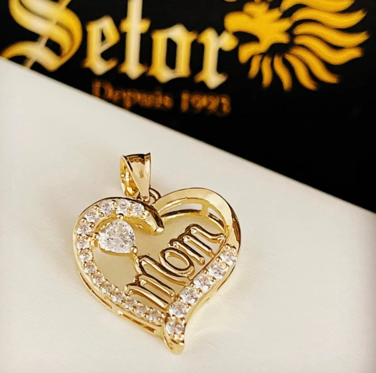 Mom heart pendant P283