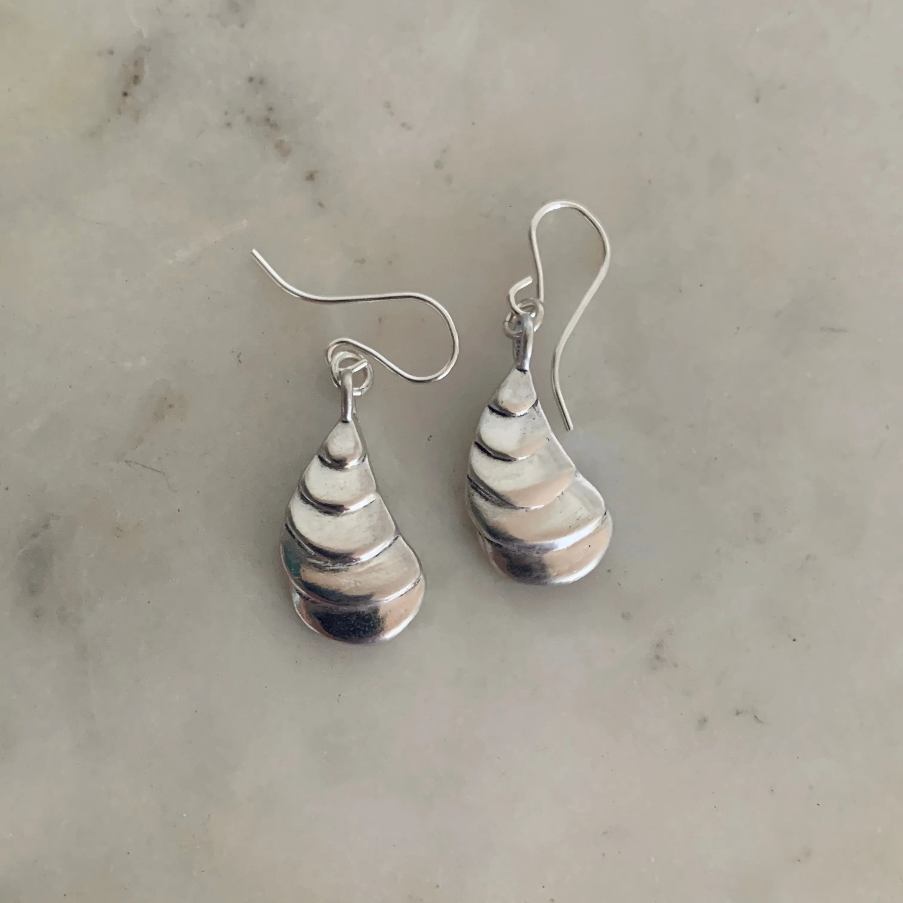 OYSTER EARRINGS