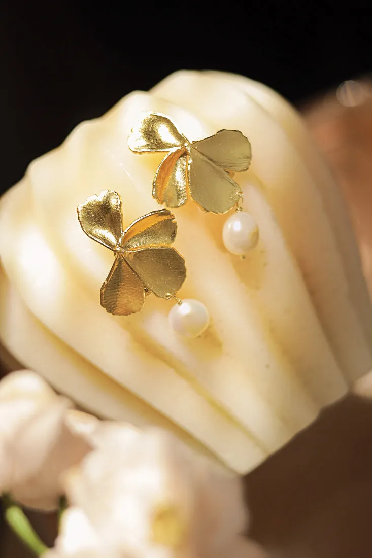 Petal Pearl Earrings