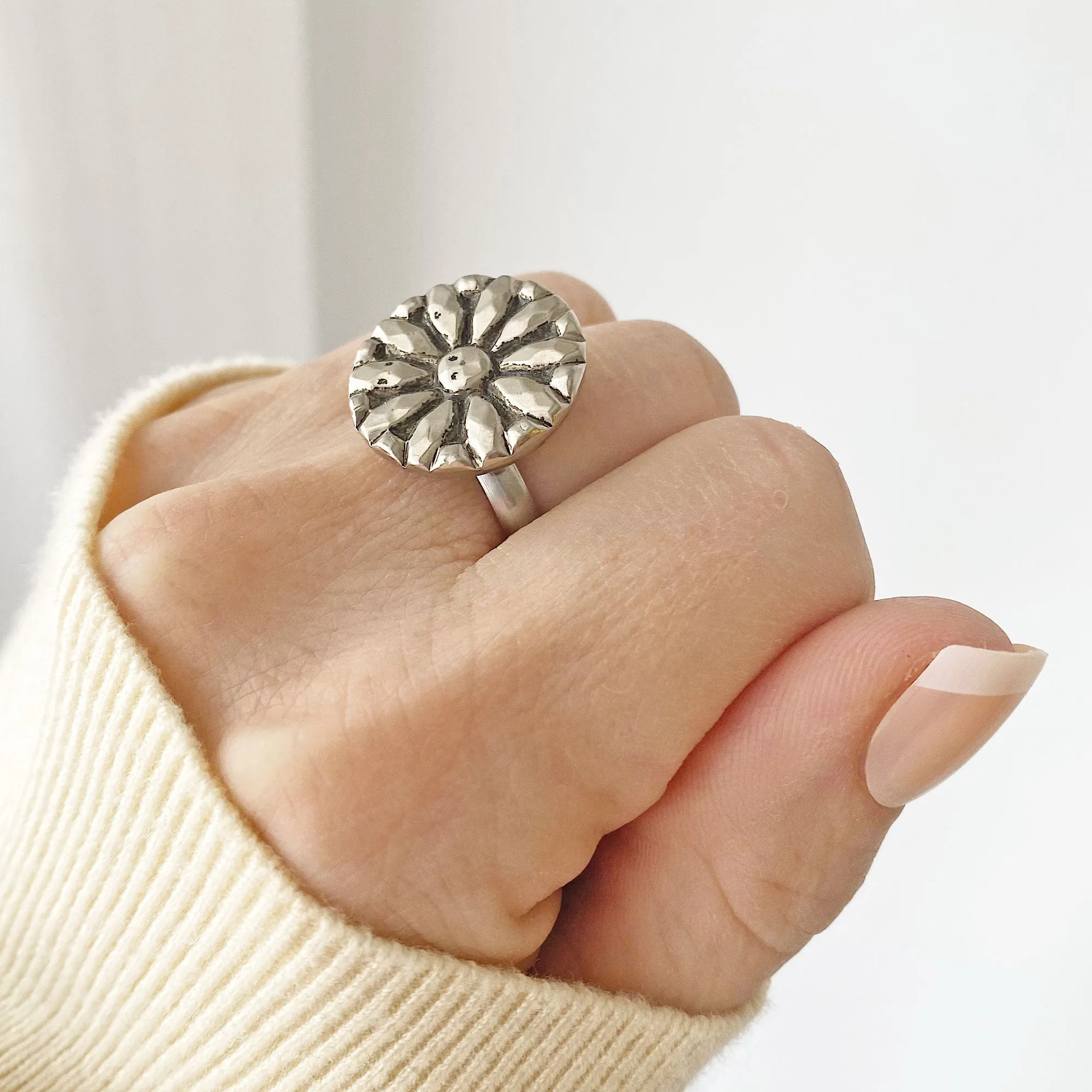 SILAS vintage silver flower ring