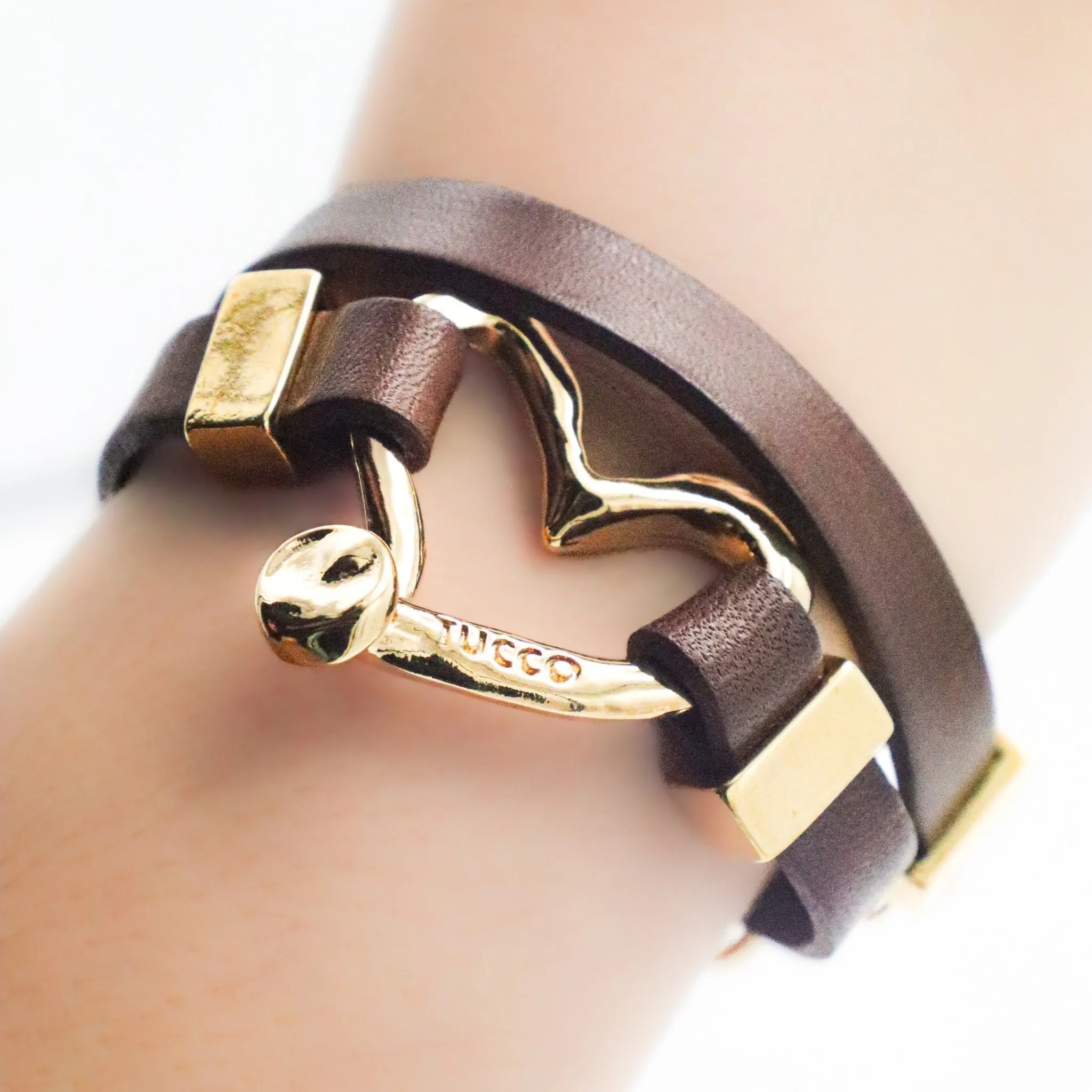 TUCCO SILHOUETTE HEART LEATHER BRACELET